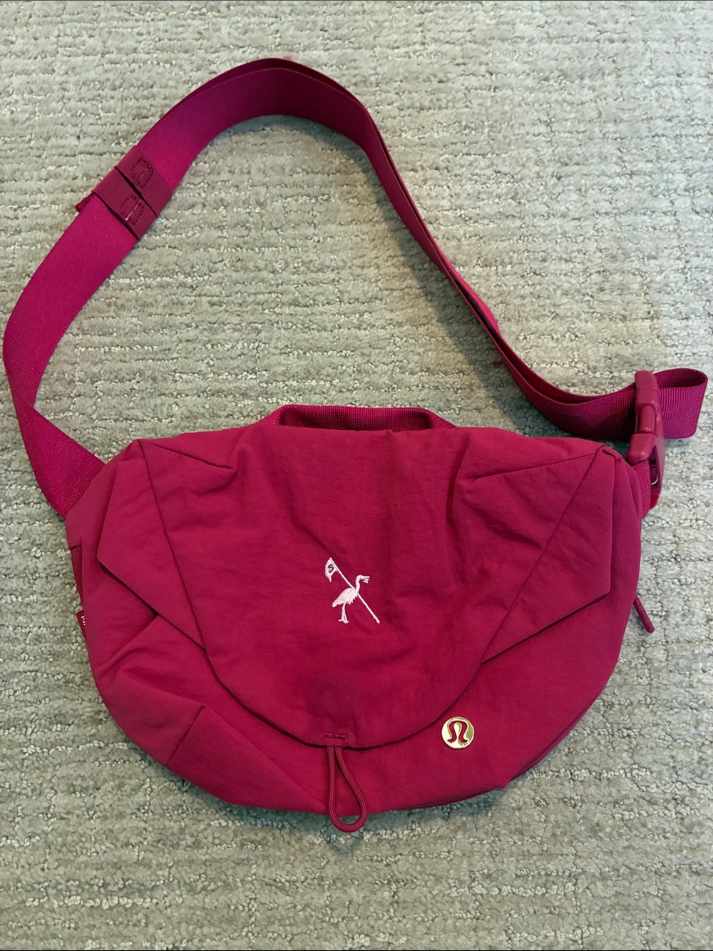 lululemon fuchsia crossbody sling bag
